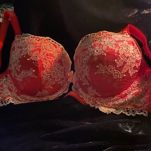 Victoria secret bra 34B like new lace & Rhinestone
